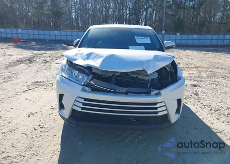 2019 Toyota Highlander Le z USA, uszkodzony, nr VIN 5TDZARFH5KS045408